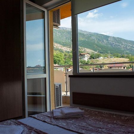 Central Apartment Mountain View Karlovo Exterior photo